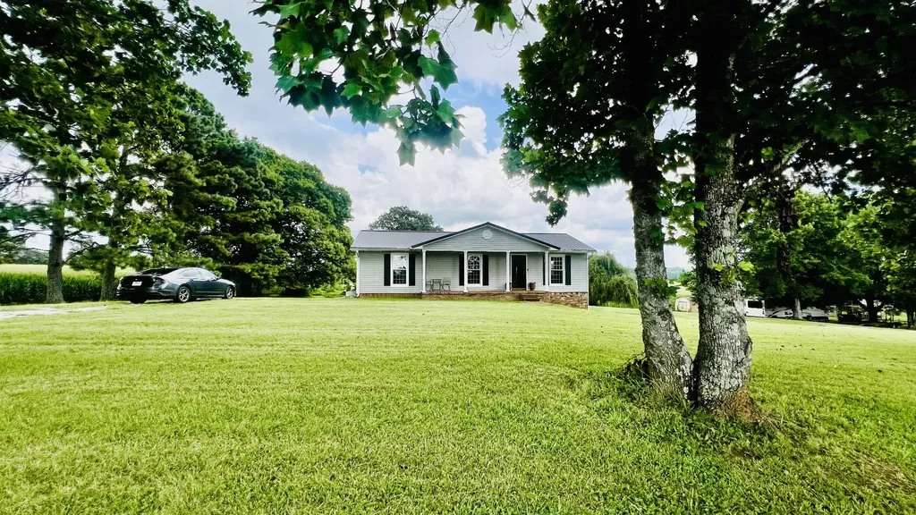 80 Gang Road Lawrenceburg TN 38464