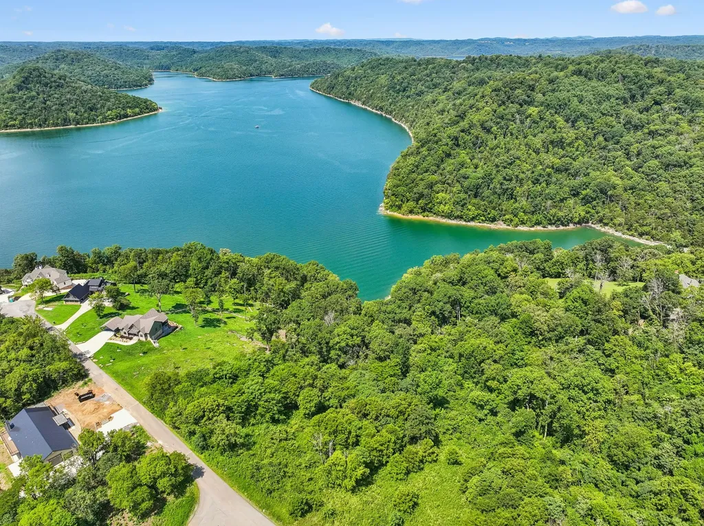 47 Harbor Court Silver Point TN 38582