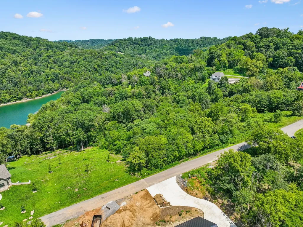 47 Harbor Court Silver Point TN 38582