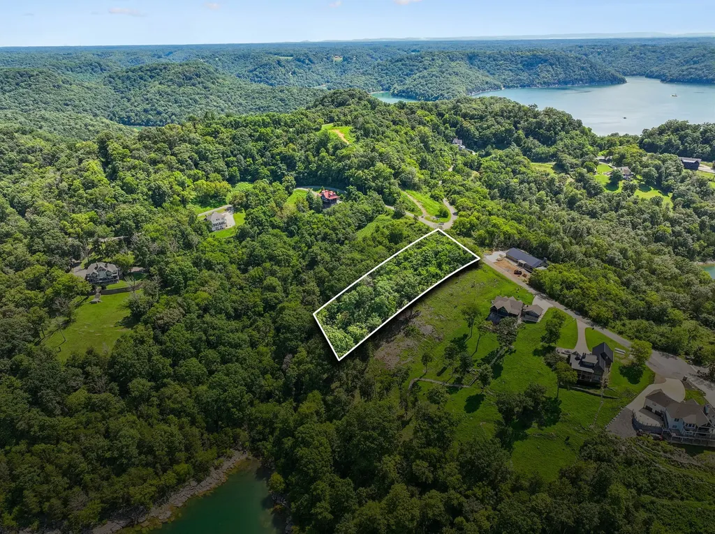 47 Harbor Court Silver Point TN 38582