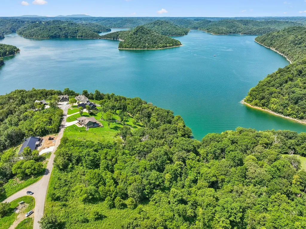 47 Harbor Court Silver Point TN 38582