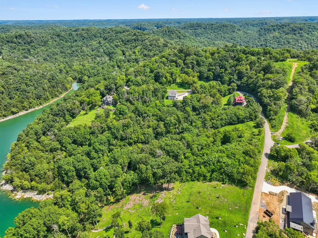 47 Harbor Court Silver Point TN 38582