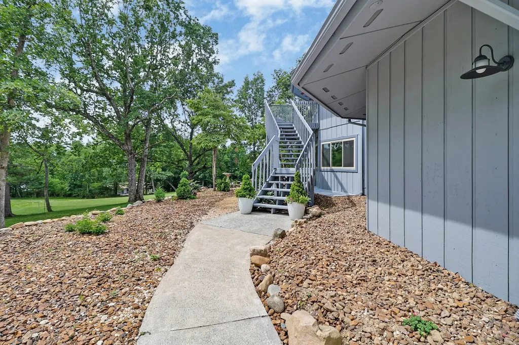 29 Sugarbush Lane Crossville TN 38558