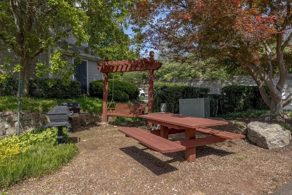 2025 Woodmont Boulevard Nashville TN 37215