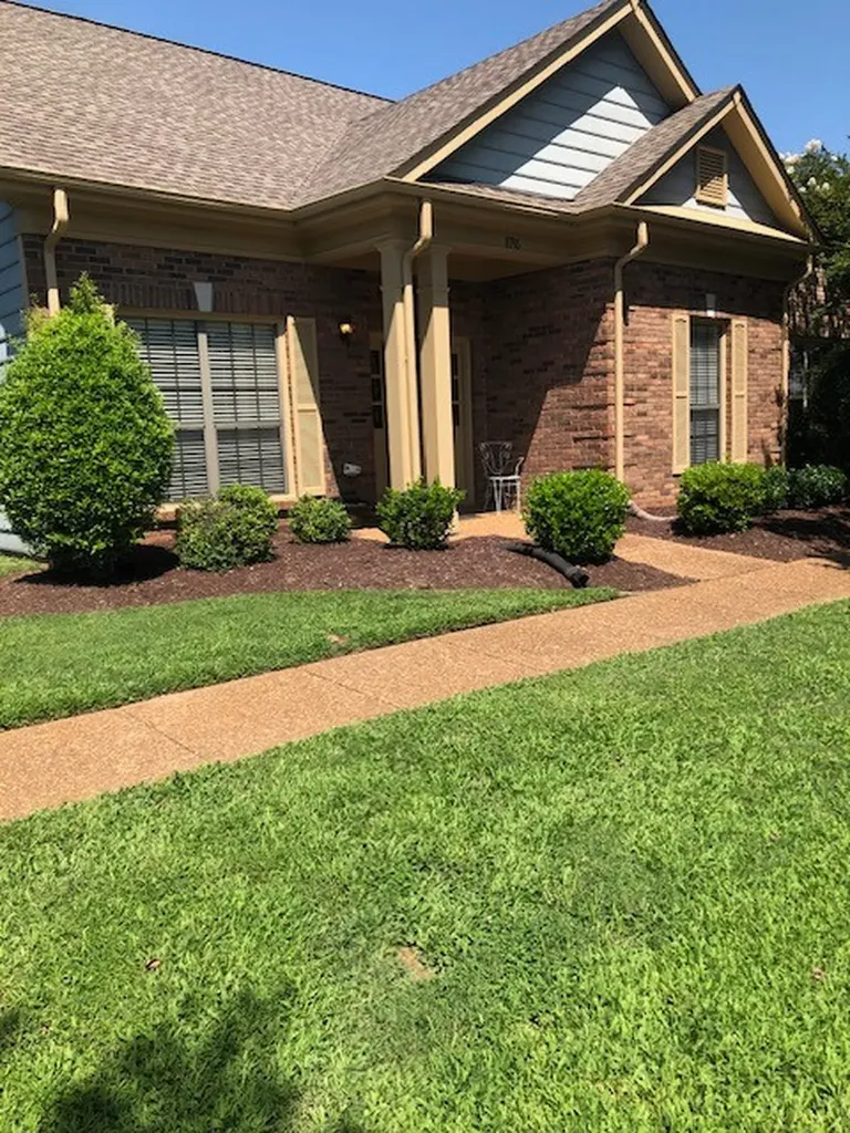 8916 Sawyer Brown Road Nashville TN 37221