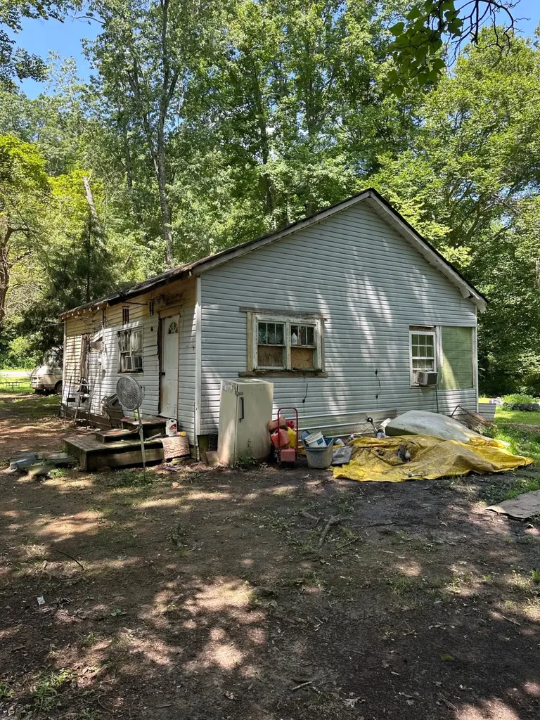 1003 Highway 48, S Centerville TN 37033