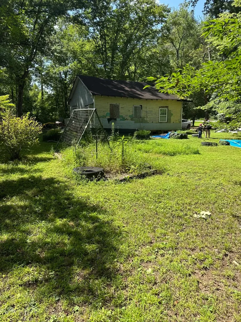 1003 Highway 48, S Centerville TN 37033