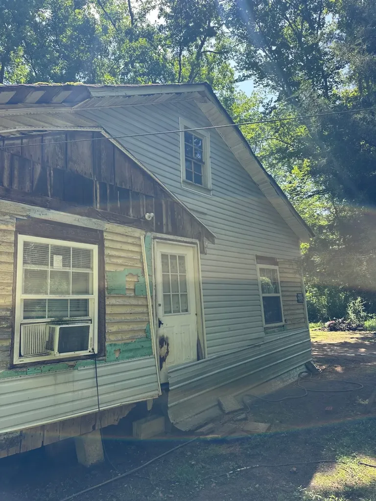 1003 Highway 48, S Centerville TN 37033