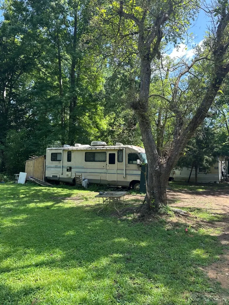 1003 Highway 48, S Centerville TN 37033