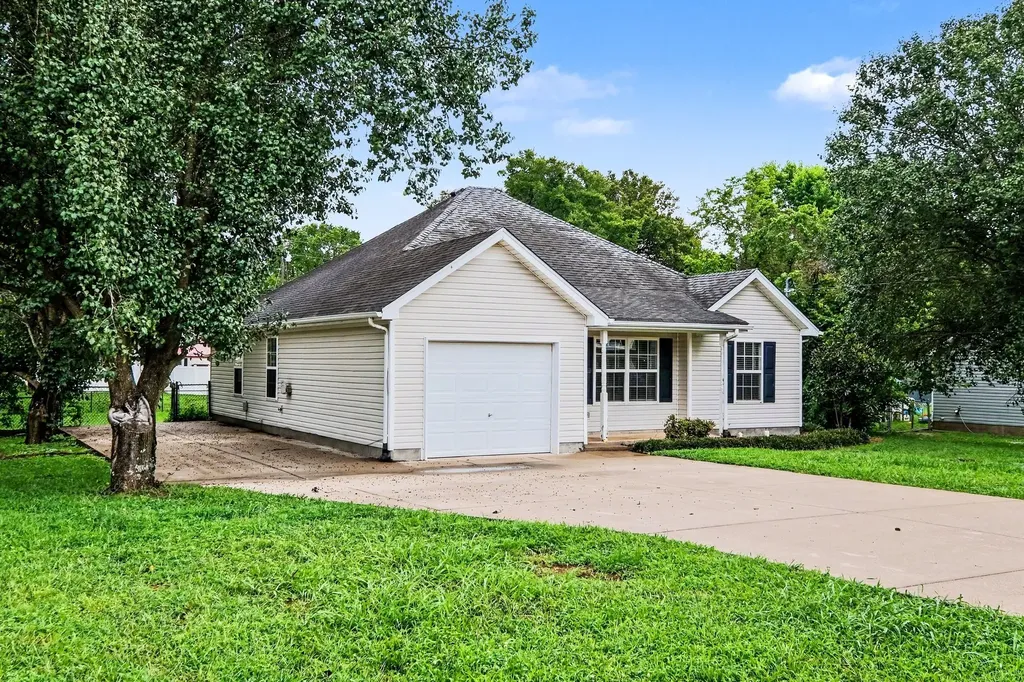 107 Breeze Drive Murfreesboro TN 37129