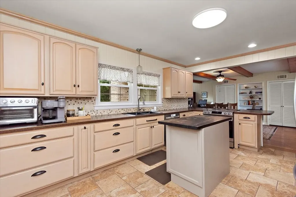 615 Narrows Road Shelbyville TN 37160