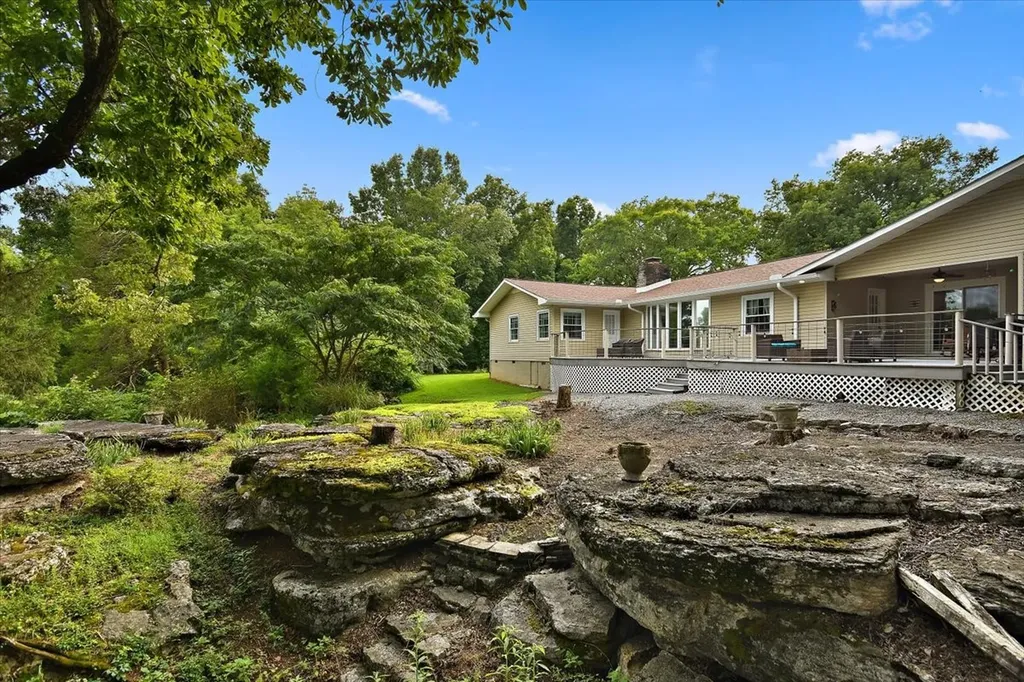 615 Narrows Road Shelbyville TN 37160