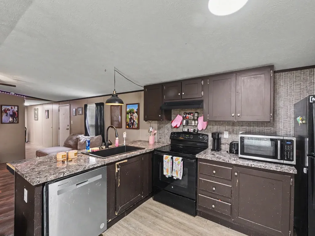 330 Oak Leaf Circle Maryville TN 37804