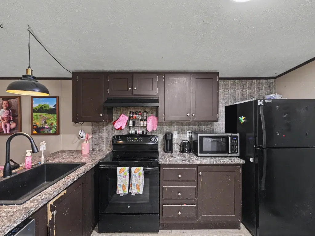 330 Oak Leaf Circle Maryville TN 37804