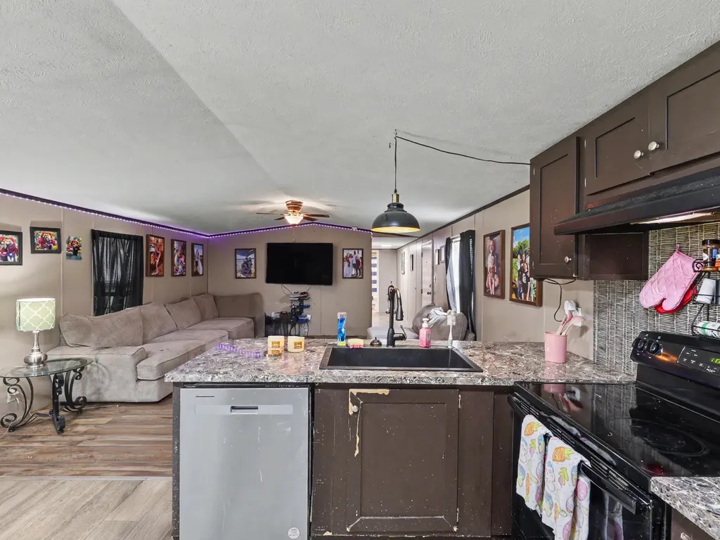 330 Oak Leaf Circle Maryville TN 37804