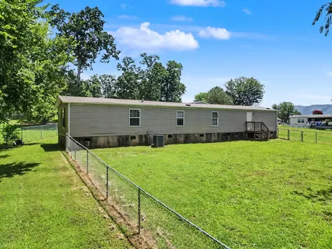 330 Oak Leaf Circle Maryville TN 37804