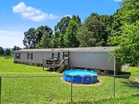 330 Oak Leaf Circle Maryville TN 37804