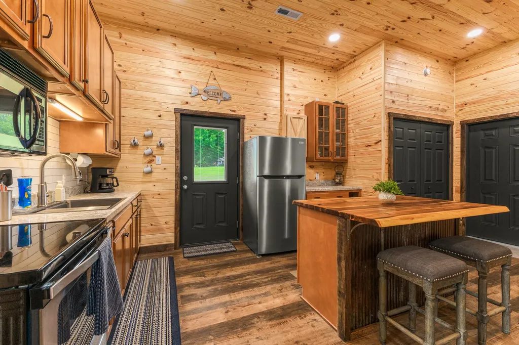 4895 Webbs Camp Road Walling TN 38587