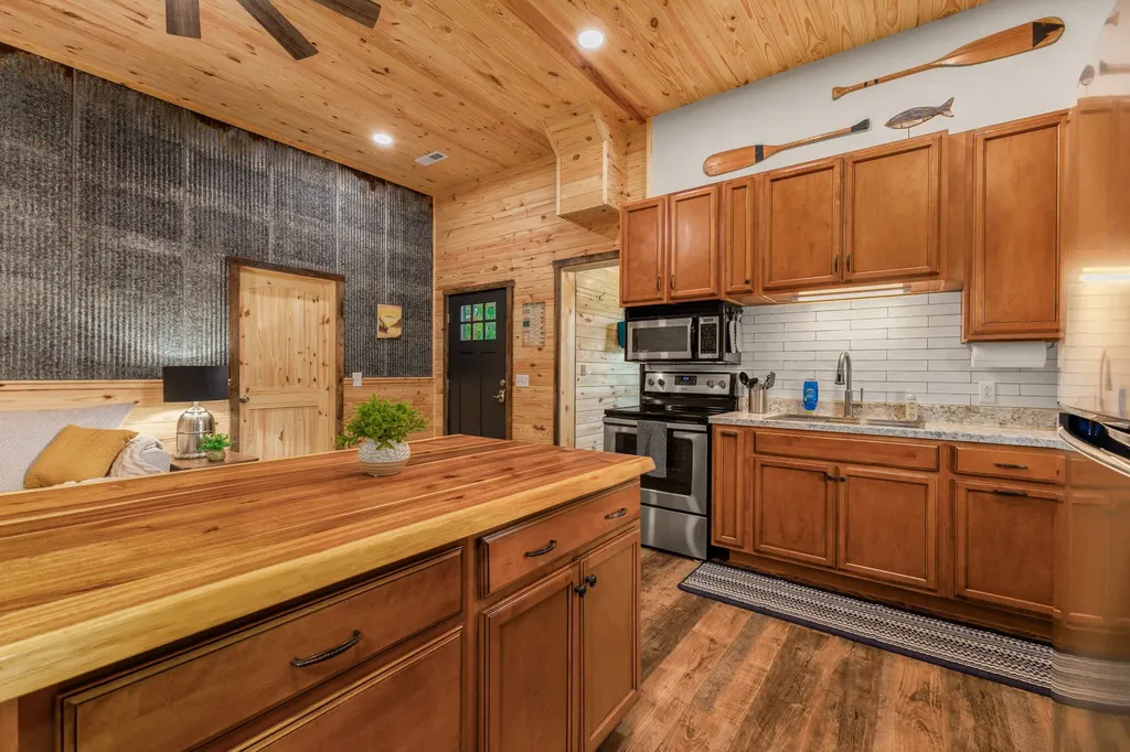 4895 Webbs Camp Road Walling TN 38587