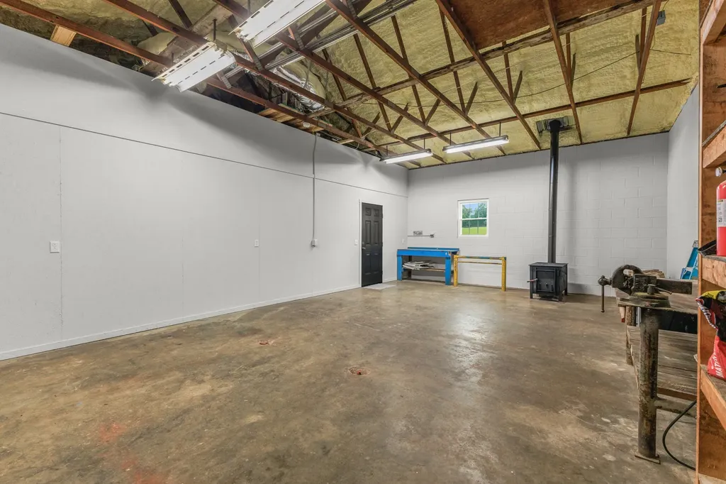 4895 Webbs Camp Road Walling TN 38587