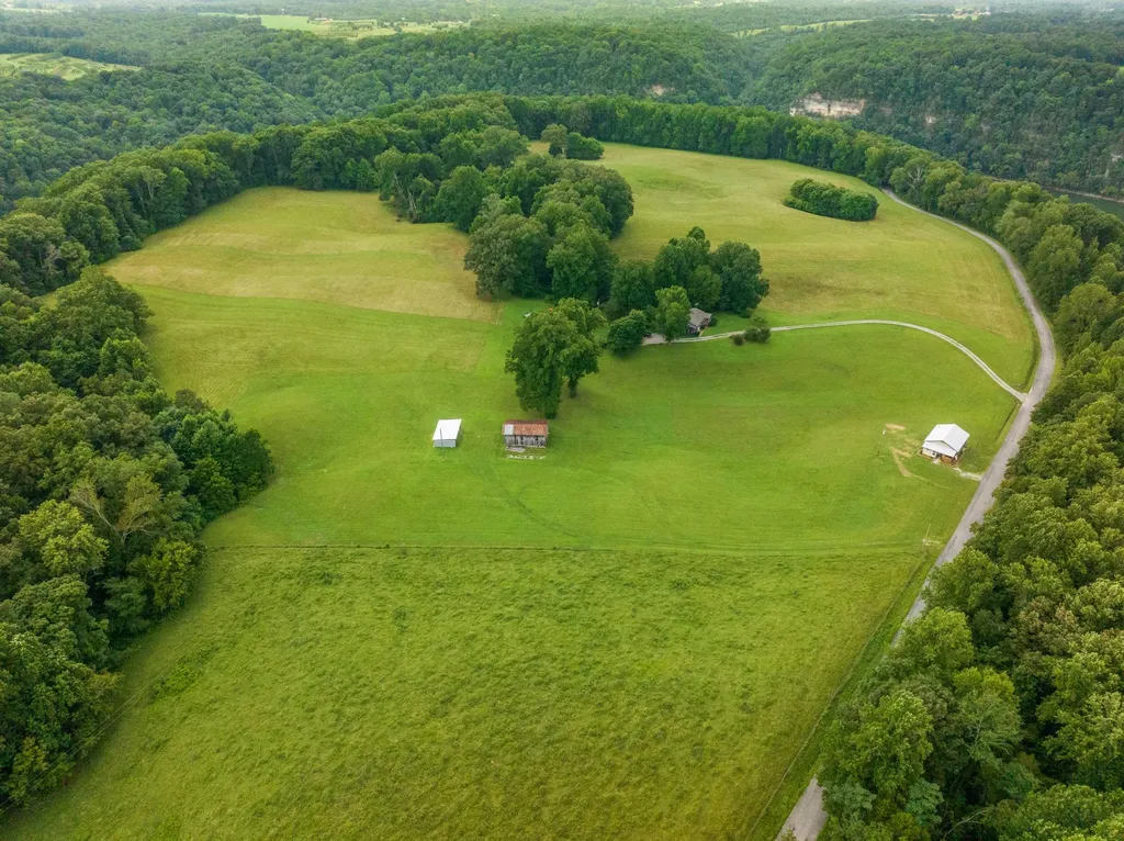 4895 Webbs Camp Road Walling TN 38587