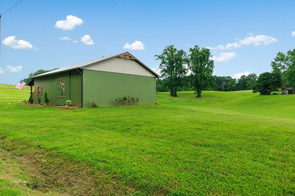 4895 Webbs Camp Road Walling TN 38587