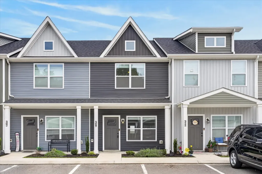 309 Front Ridge Circle Clarksville TN 37040