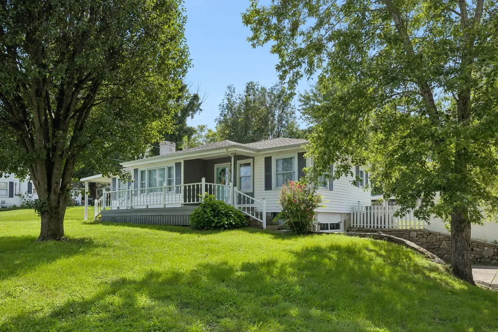 119 Hogan Road Gordonsville TN 38563