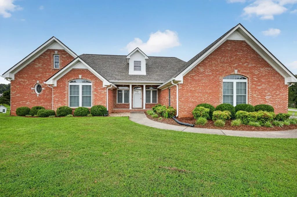3000 Surrey Ridge Road Clarksville TN 37043