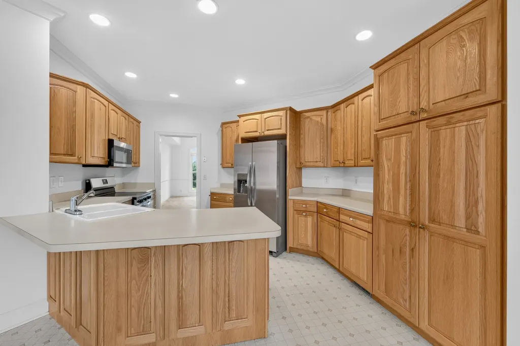 3000 Surrey Ridge Road Clarksville TN 37043
