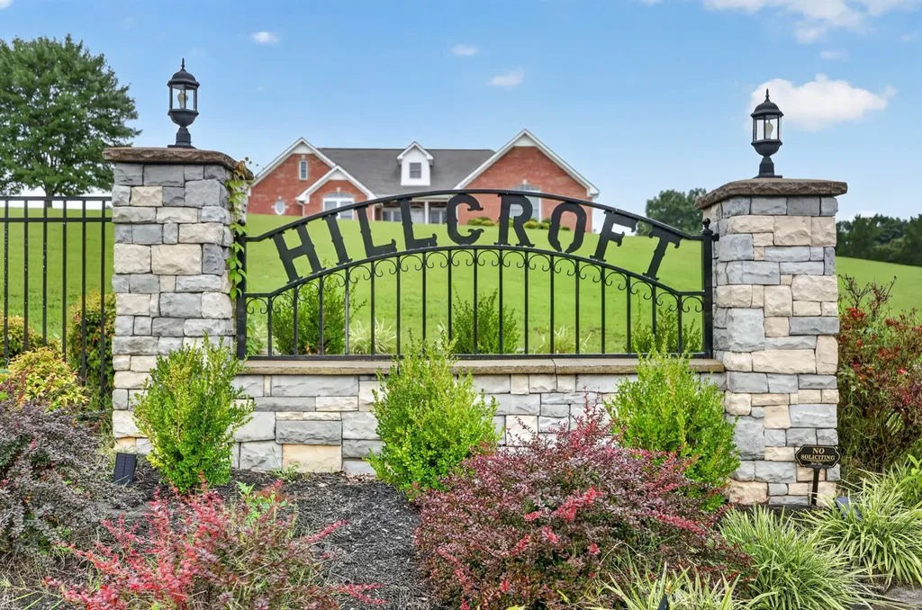 3000 Surrey Ridge Road Clarksville TN 37043