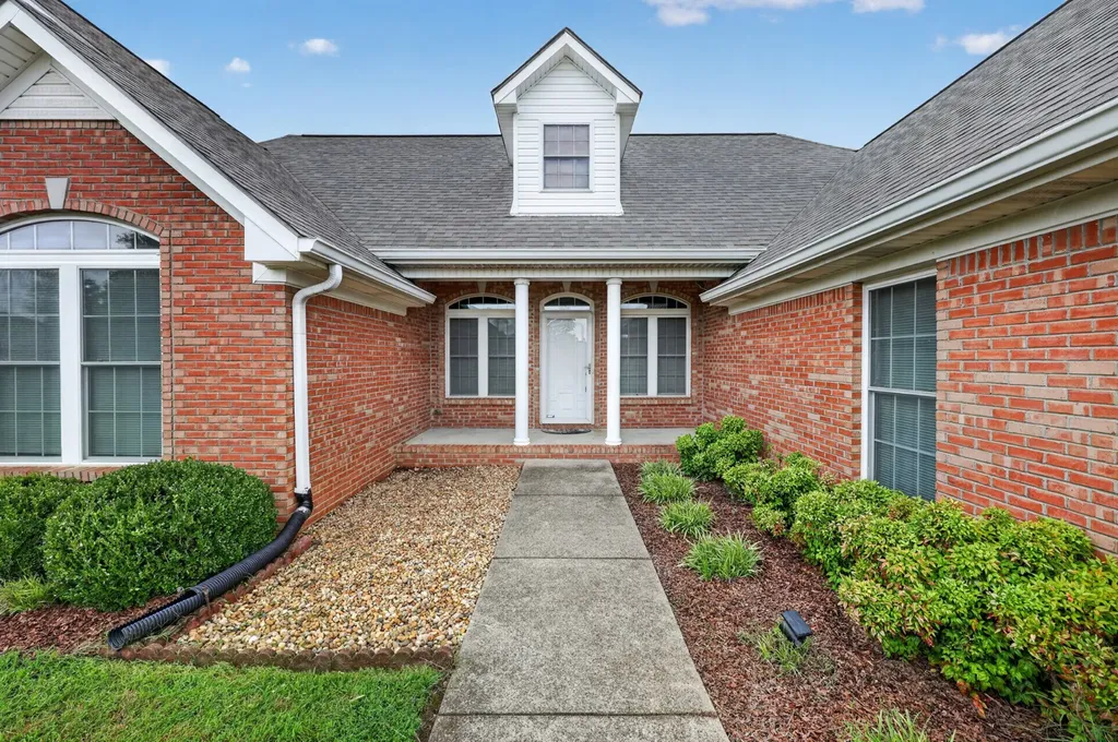 3000 Surrey Ridge Road Clarksville TN 37043