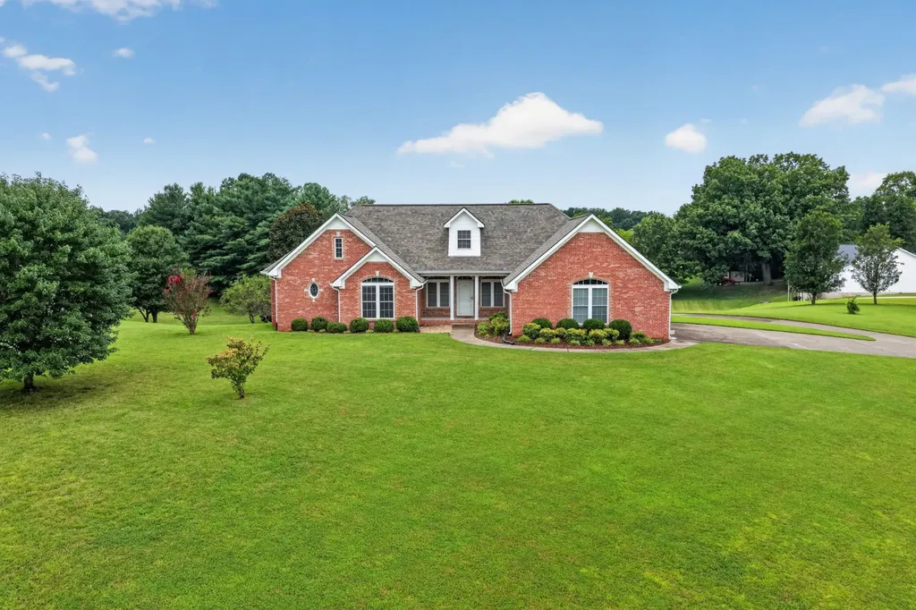 3000 Surrey Ridge Road Clarksville TN 37043
