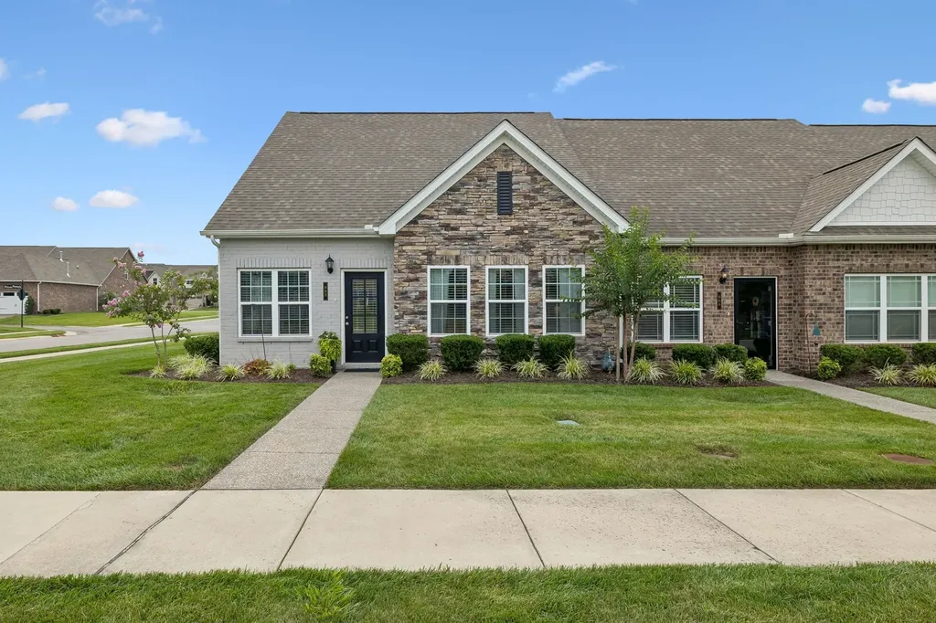 903 Meadowcrest Way Lebanon TN 37090
