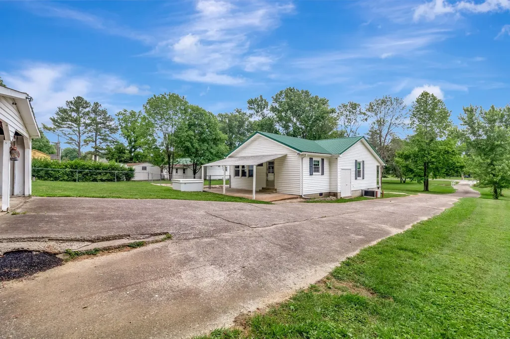 5039 Wilson Pike Arrington TN 37014