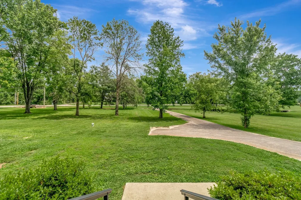 5039 Wilson Pike Arrington TN 37014