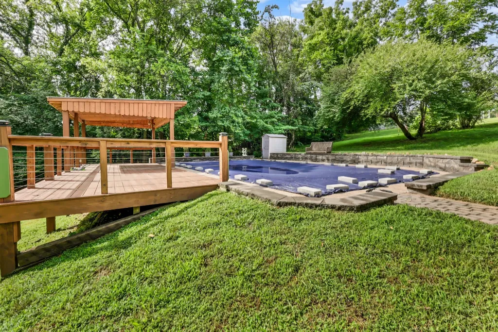 3111 Ashland City Road Clarksville TN 37043