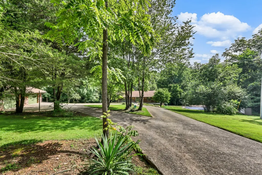 3111 Ashland City Road Clarksville TN 37043