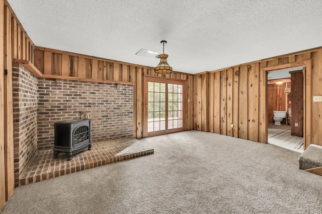 3111 Ashland City Road Clarksville TN 37043