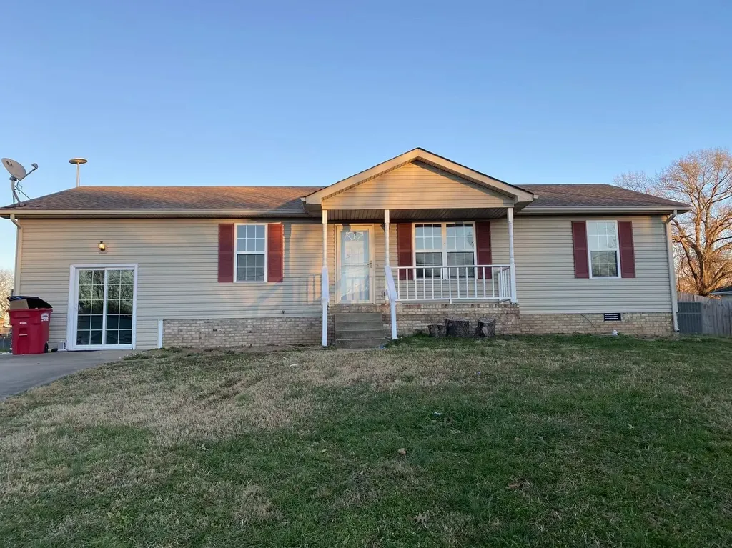 1835 Cottingham Court Clarksville TN 37042
