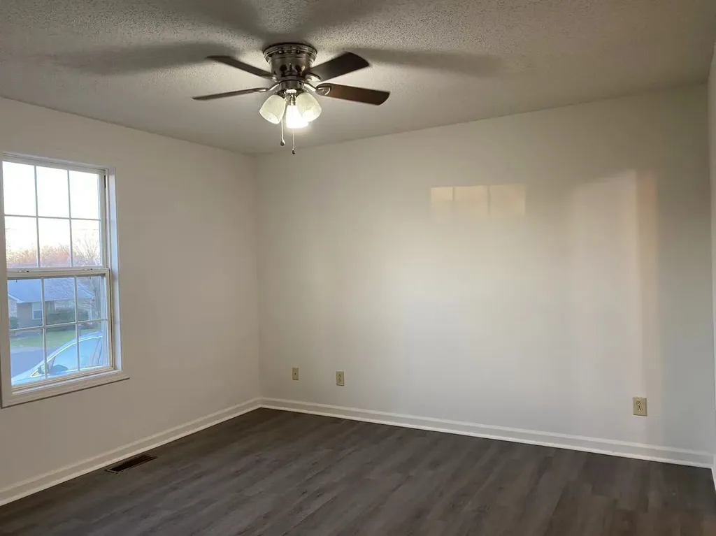 1835 Cottingham Court Clarksville TN 37042