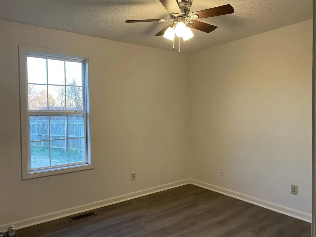 1835 Cottingham Court Clarksville TN 37042