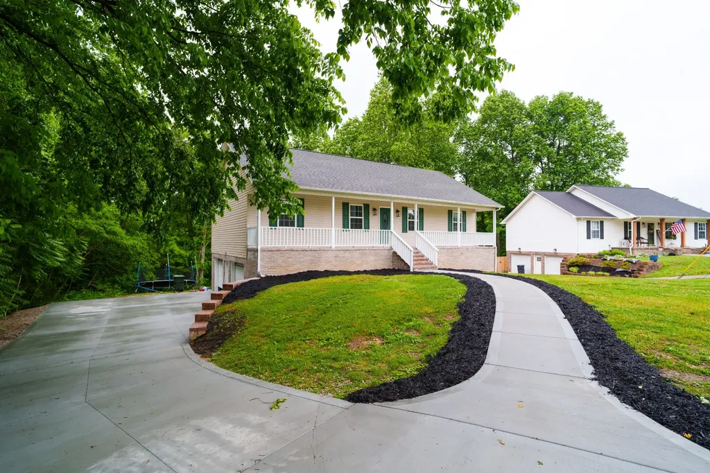 3784 Brookwood Drive Cookeville TN 38501
