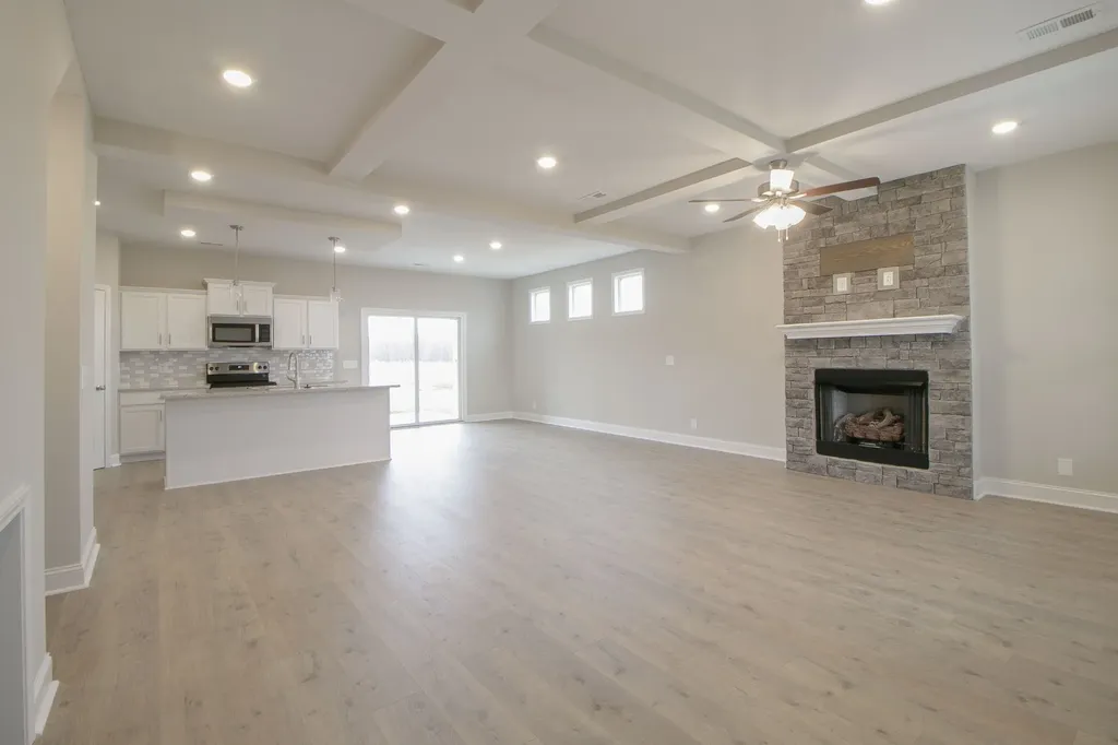 2074 Ireland Way Clarksville TN 37042