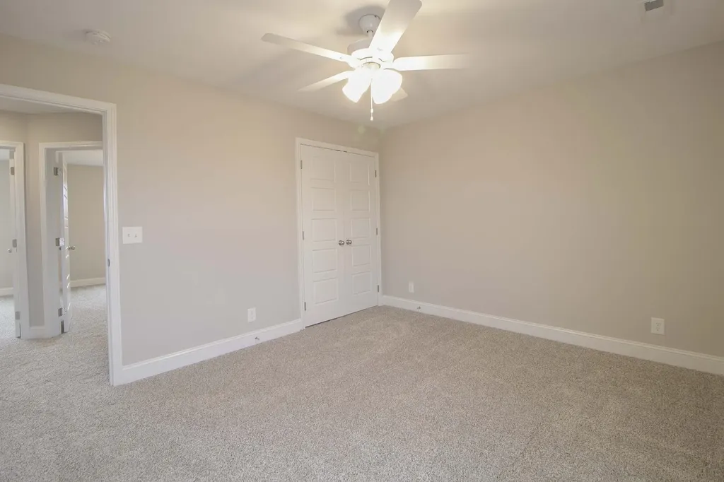 2074 Ireland Way Clarksville TN 37042