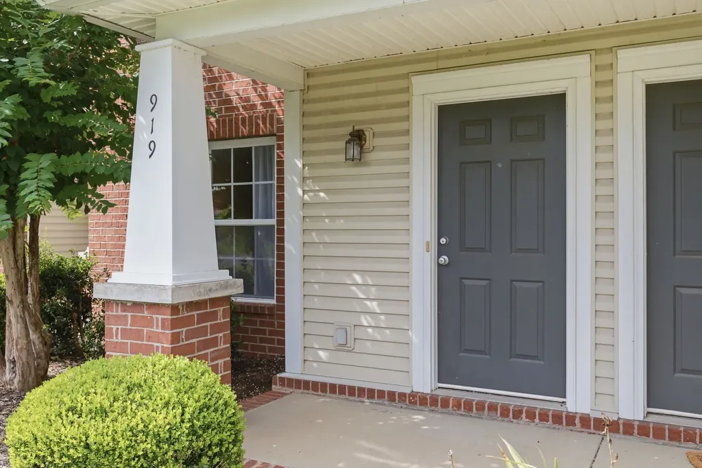 919 Seven Oaks Boulevard Smyrna TN 37167