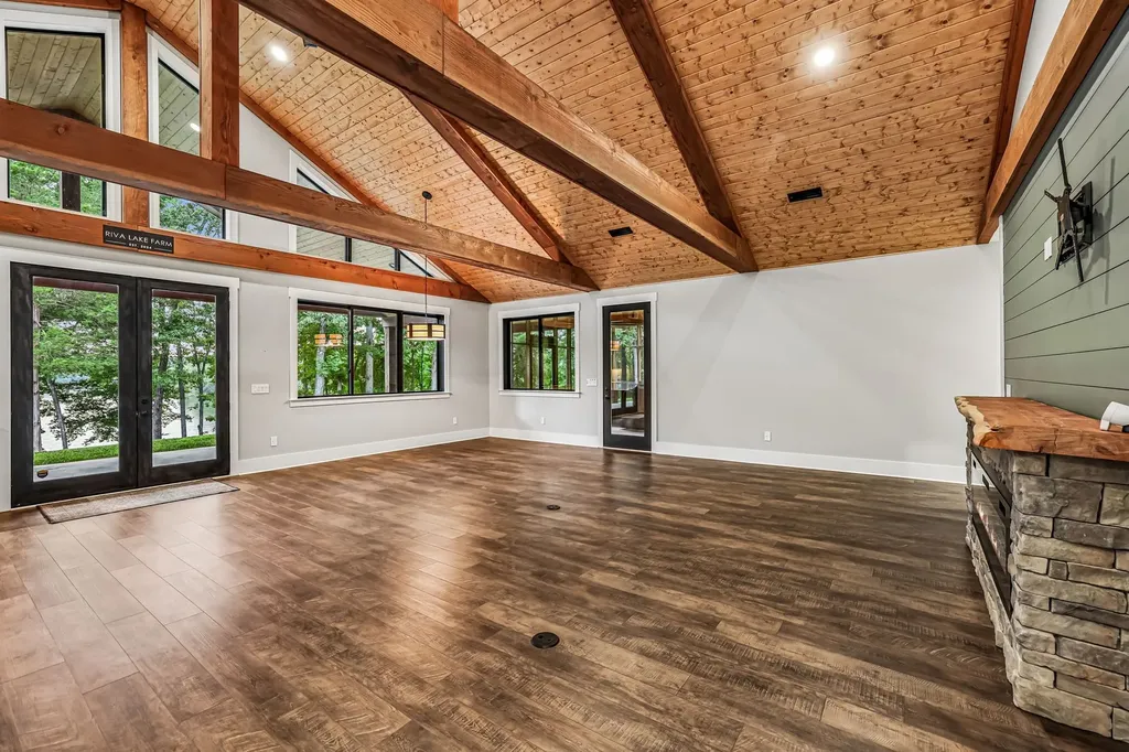 323 Sunset Cove Lane Winchester TN 37398