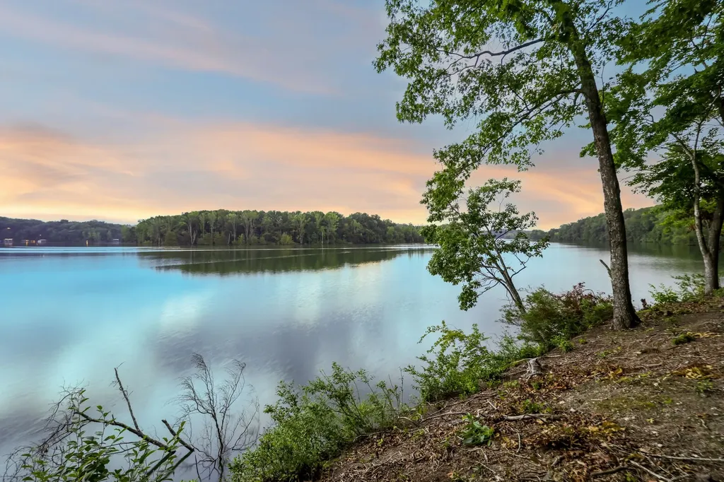 323 Sunset Cove Lane Winchester TN 37398