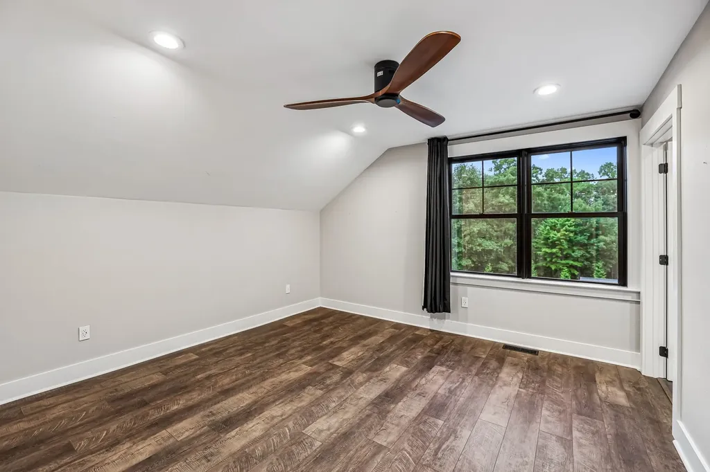 323 Sunset Cove Lane Winchester TN 37398