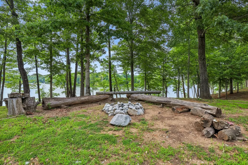 323 Sunset Cove Lane Winchester TN 37398